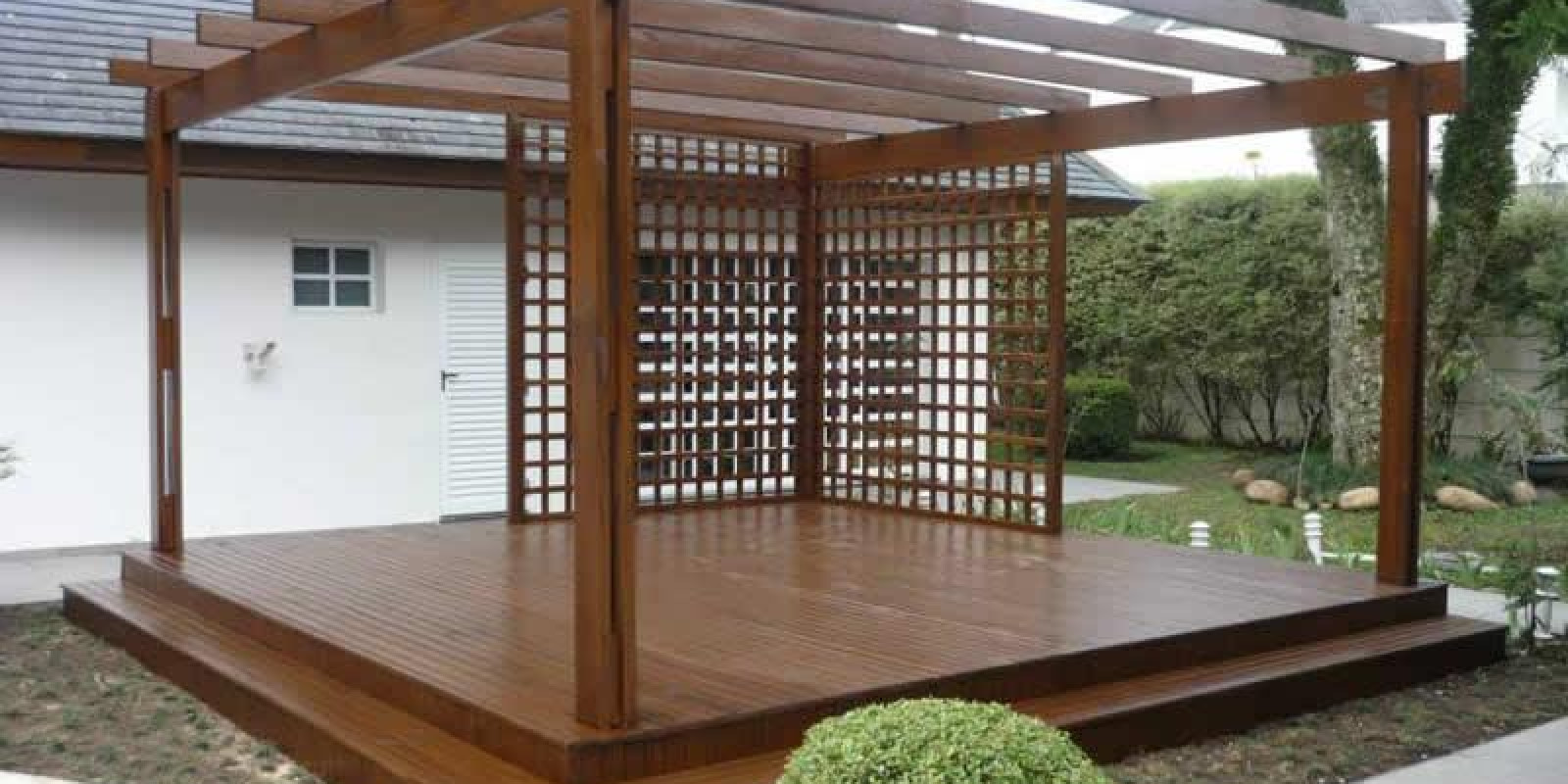 Deck e Pergolado